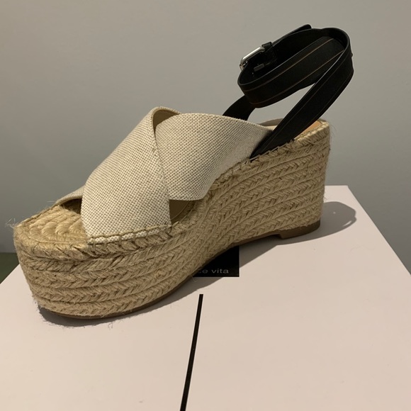 Dolce Vita Carsie Wedges in Natural - Picture 6 of 9